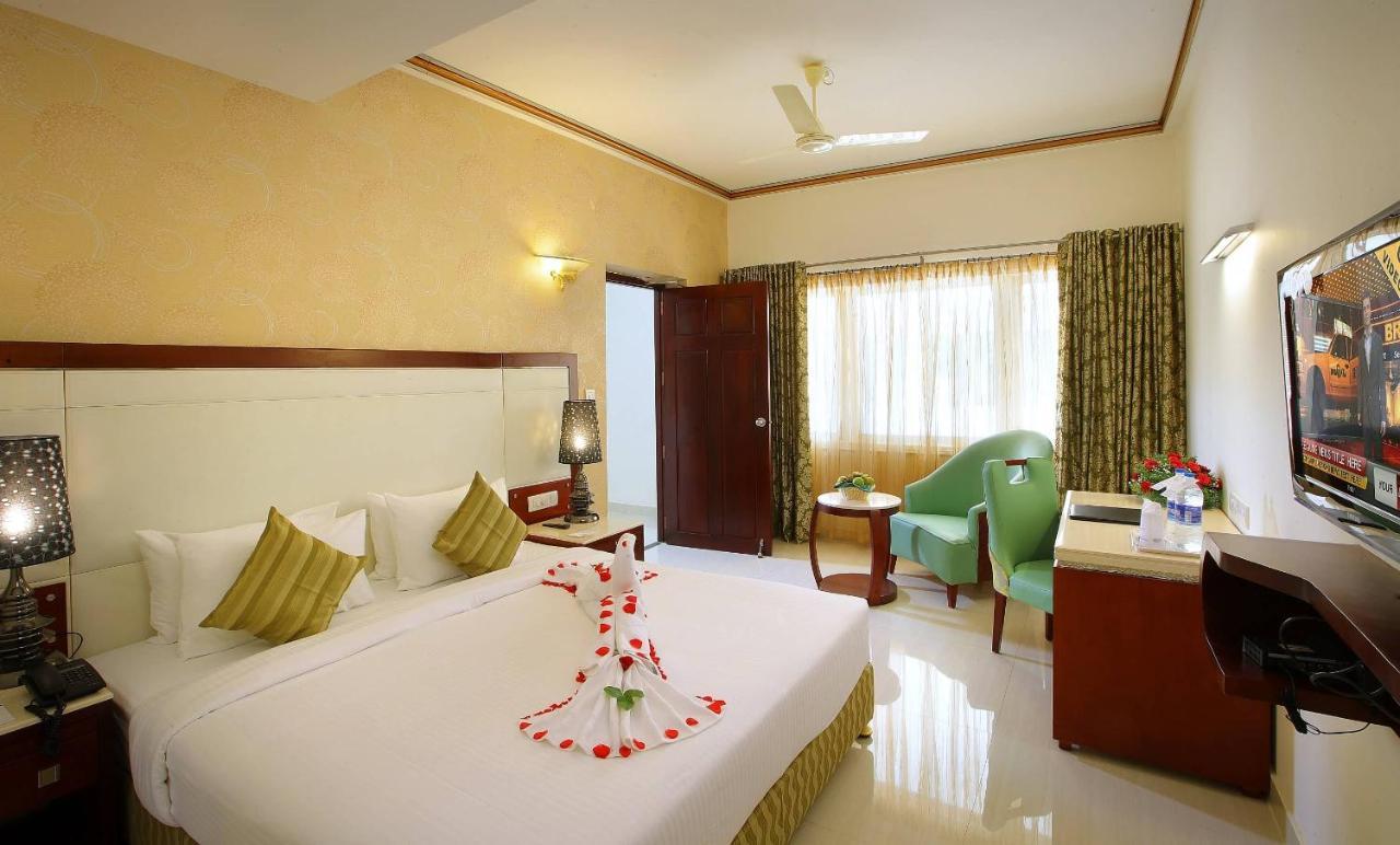 Hotel Port Palace Kovalam Kültér fotó