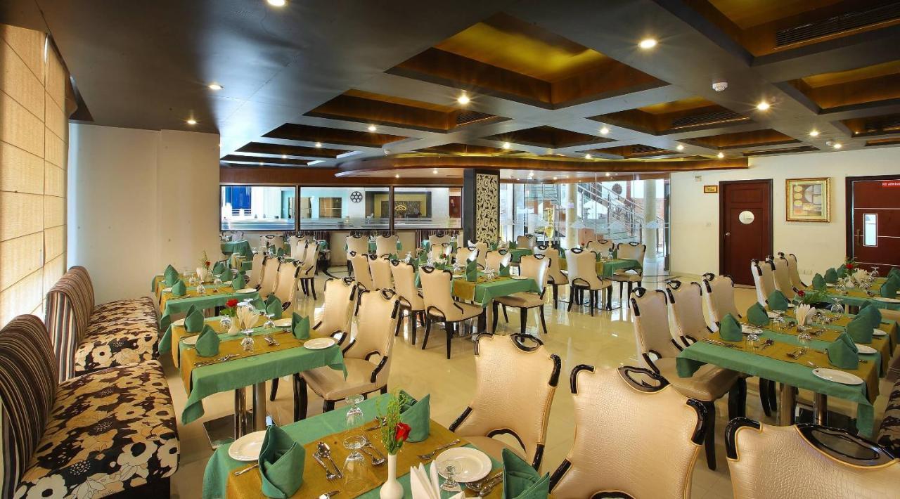 Hotel Port Palace Kovalam Kültér fotó