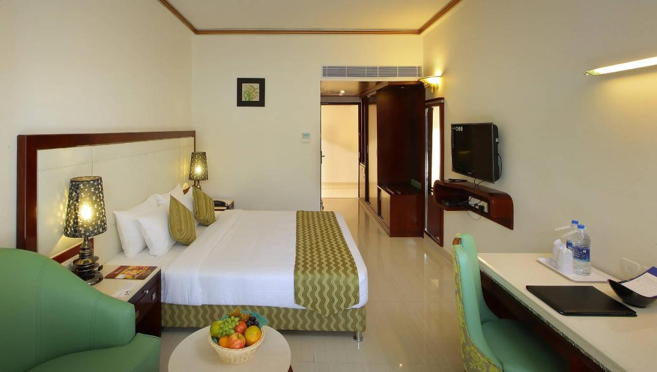 Hotel Port Palace Kovalam Kültér fotó