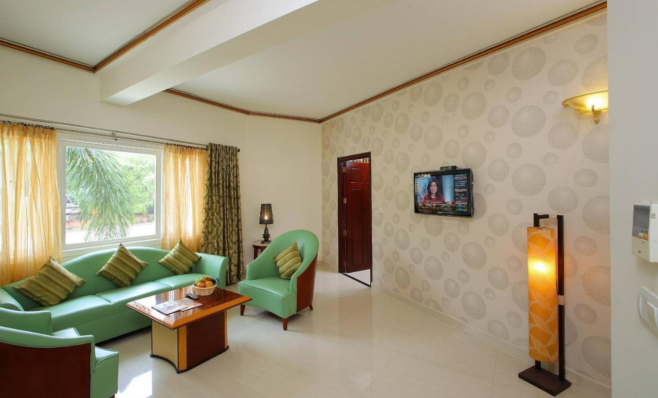 Hotel Port Palace Kovalam Kültér fotó